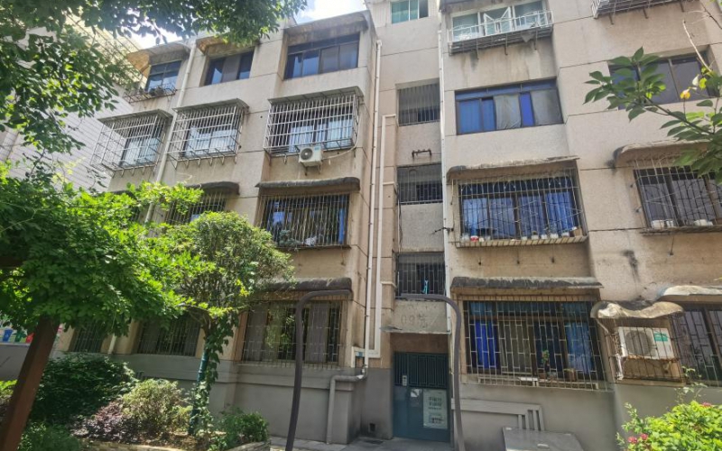 貴州省機(jī)關(guān)事務(wù)管理局國(guó)有資產(chǎn)管理服務(wù)中心貴陽(yáng)市花溪區(qū)霞暉路靜暉村J-09號(hào)4層4-1號(hào)房屋招租